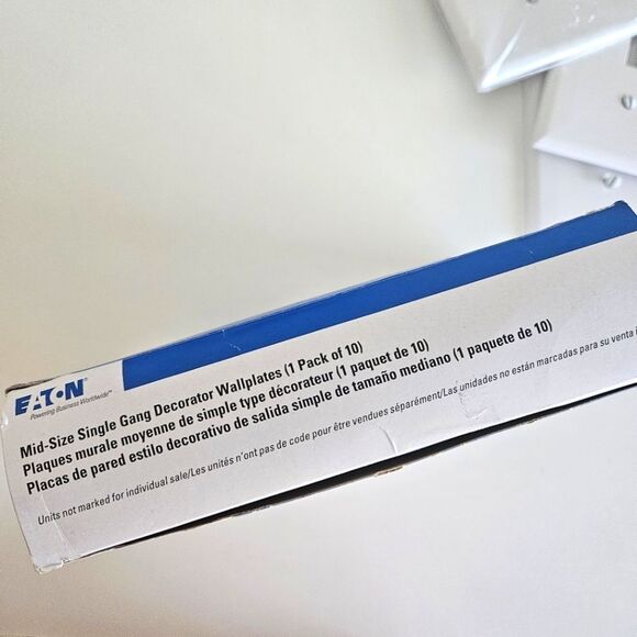 NEW Eaton Mid-Size Single Gang Decorated Wall Plates, 10 Ct & 3 Double Lights - Picture 4 of 4